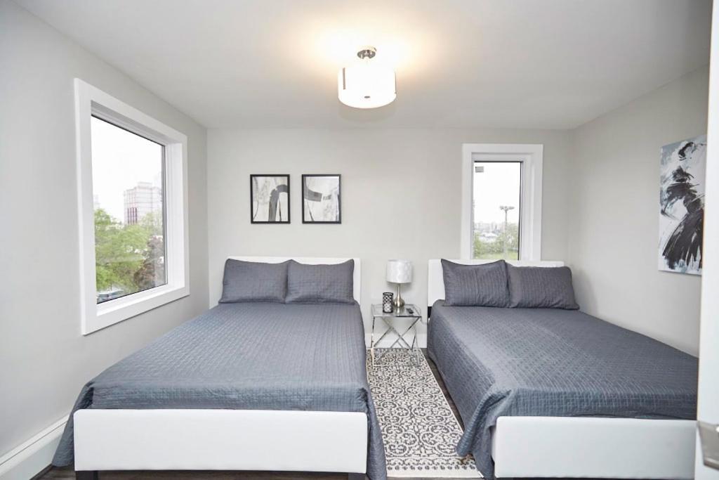 Clifton Hill Hideaway 4B - Two Bedroom Condo Niagara Falls Extérieur photo
