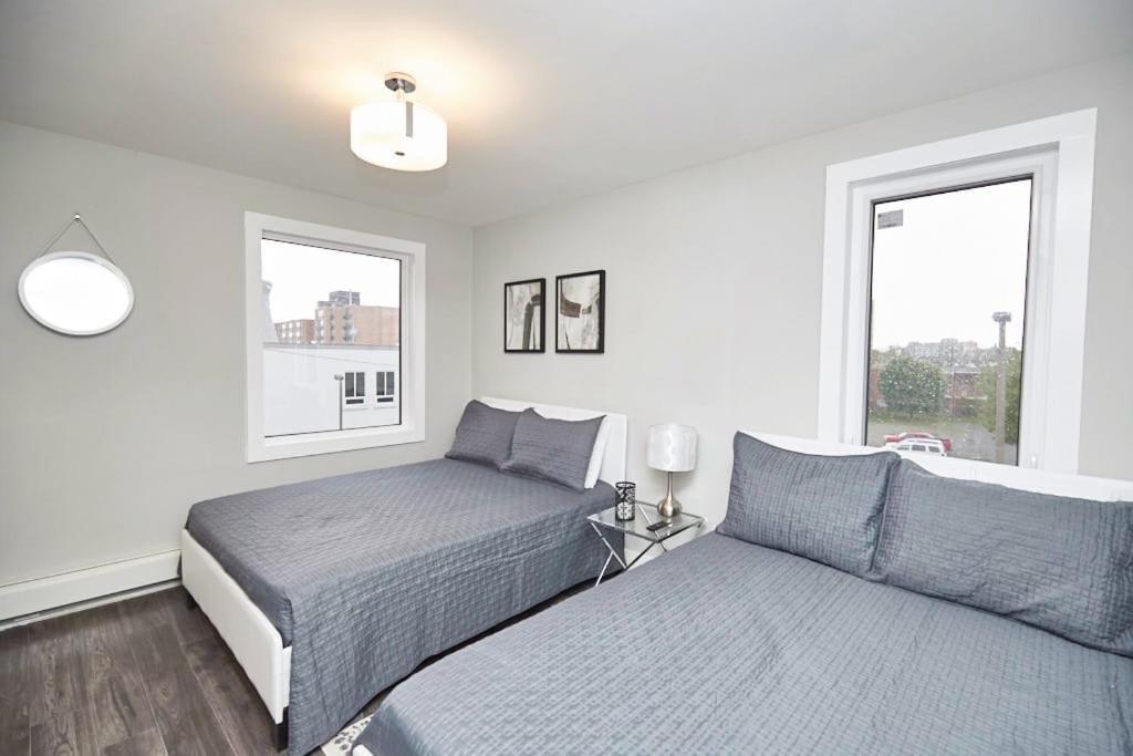 Clifton Hill Hideaway 4B - Two Bedroom Condo Niagara Falls Extérieur photo