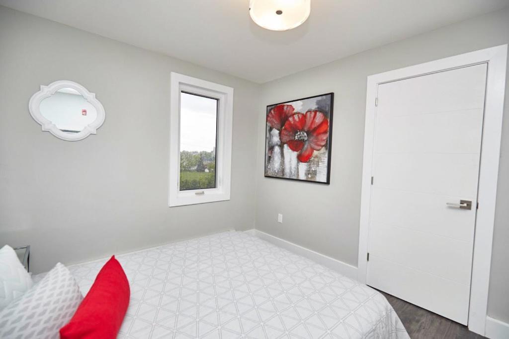 Clifton Hill Hideaway 4B - Two Bedroom Condo Niagara Falls Extérieur photo