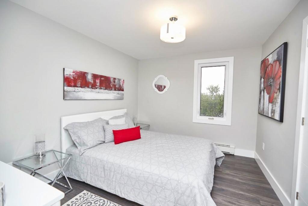 Clifton Hill Hideaway 4B - Two Bedroom Condo Niagara Falls Extérieur photo