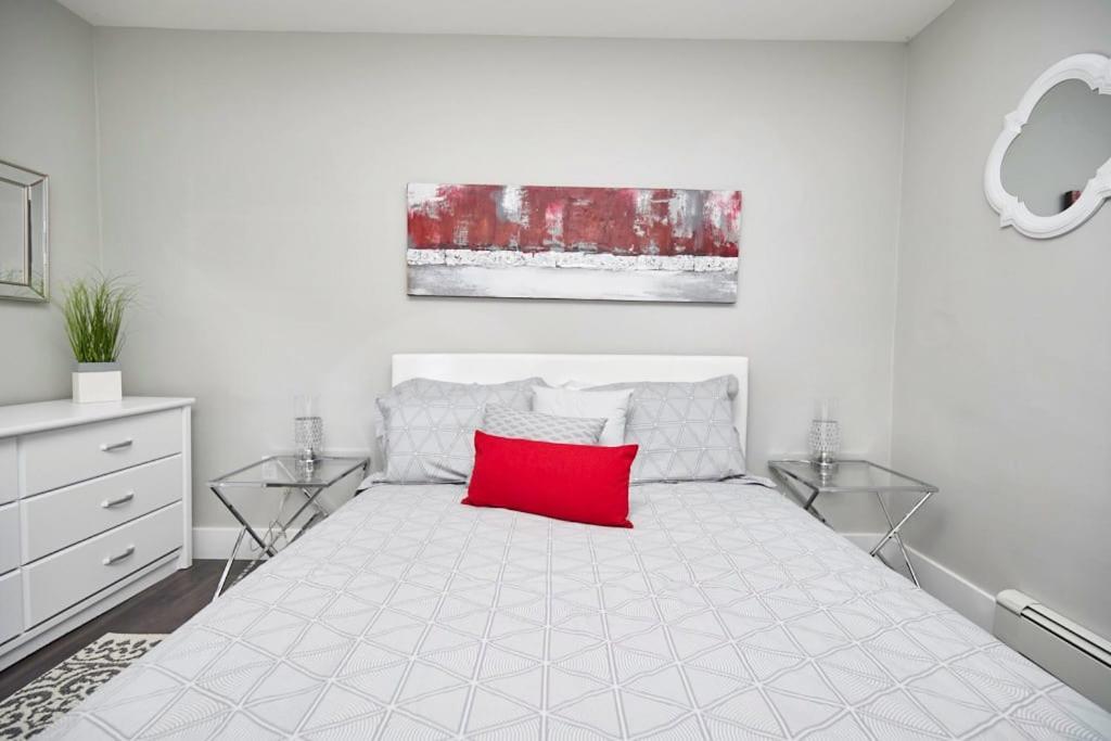 Clifton Hill Hideaway 4B - Two Bedroom Condo Niagara Falls Extérieur photo