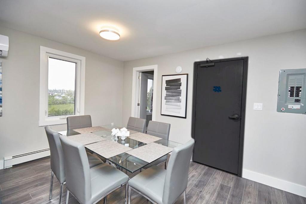 Clifton Hill Hideaway 4B - Two Bedroom Condo Niagara Falls Extérieur photo